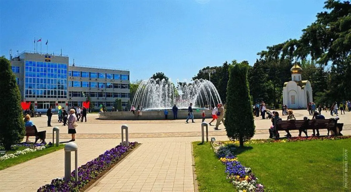 Анапа: аудиопрогулка по центру города от Цветочных часов до набережной